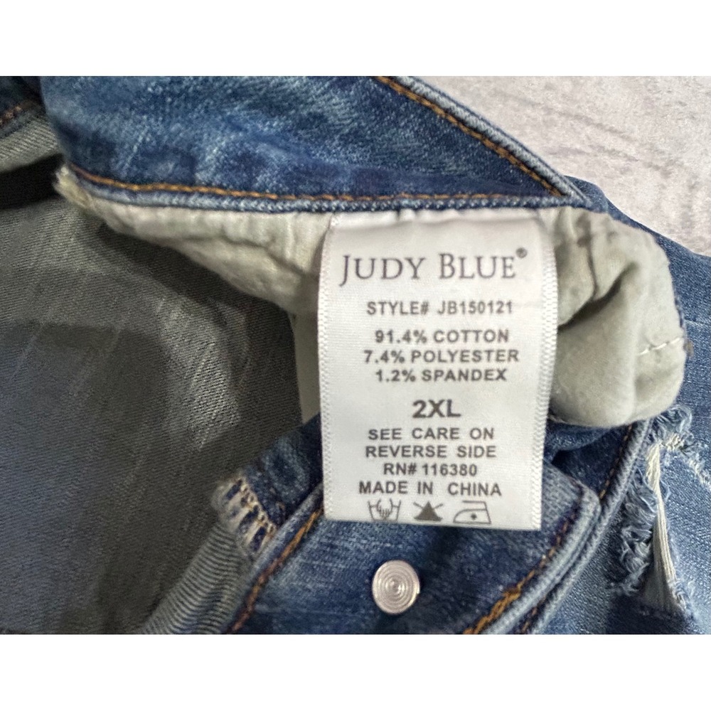 Judy Blue Dandelion Embroidered Distressed Bermuda Shorts Women's Sz 2X
Denim - Picture 6 of 6